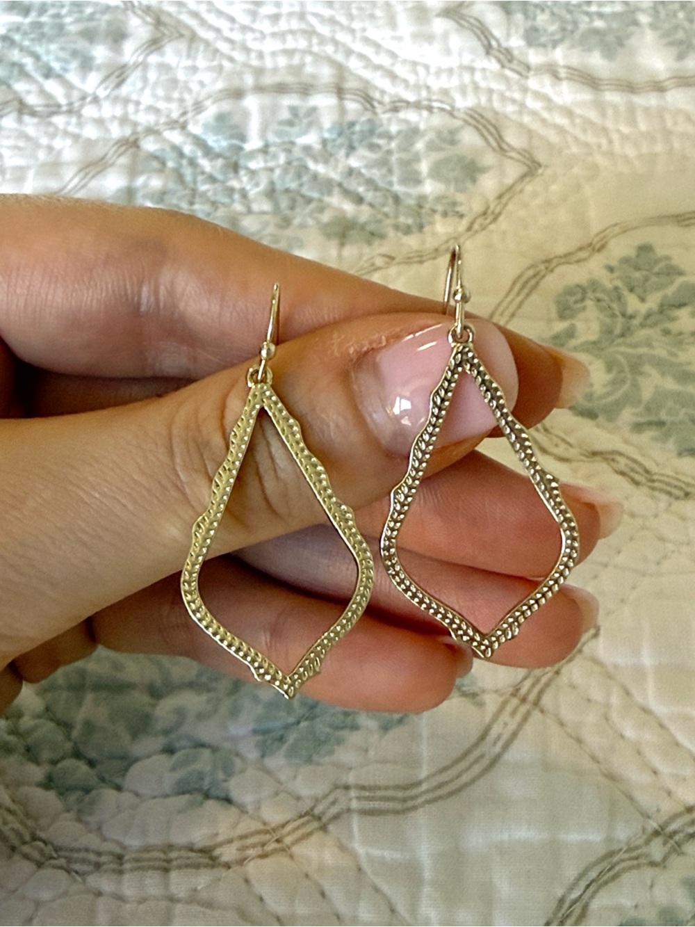 Kendra Scott Gold Drop Earrings